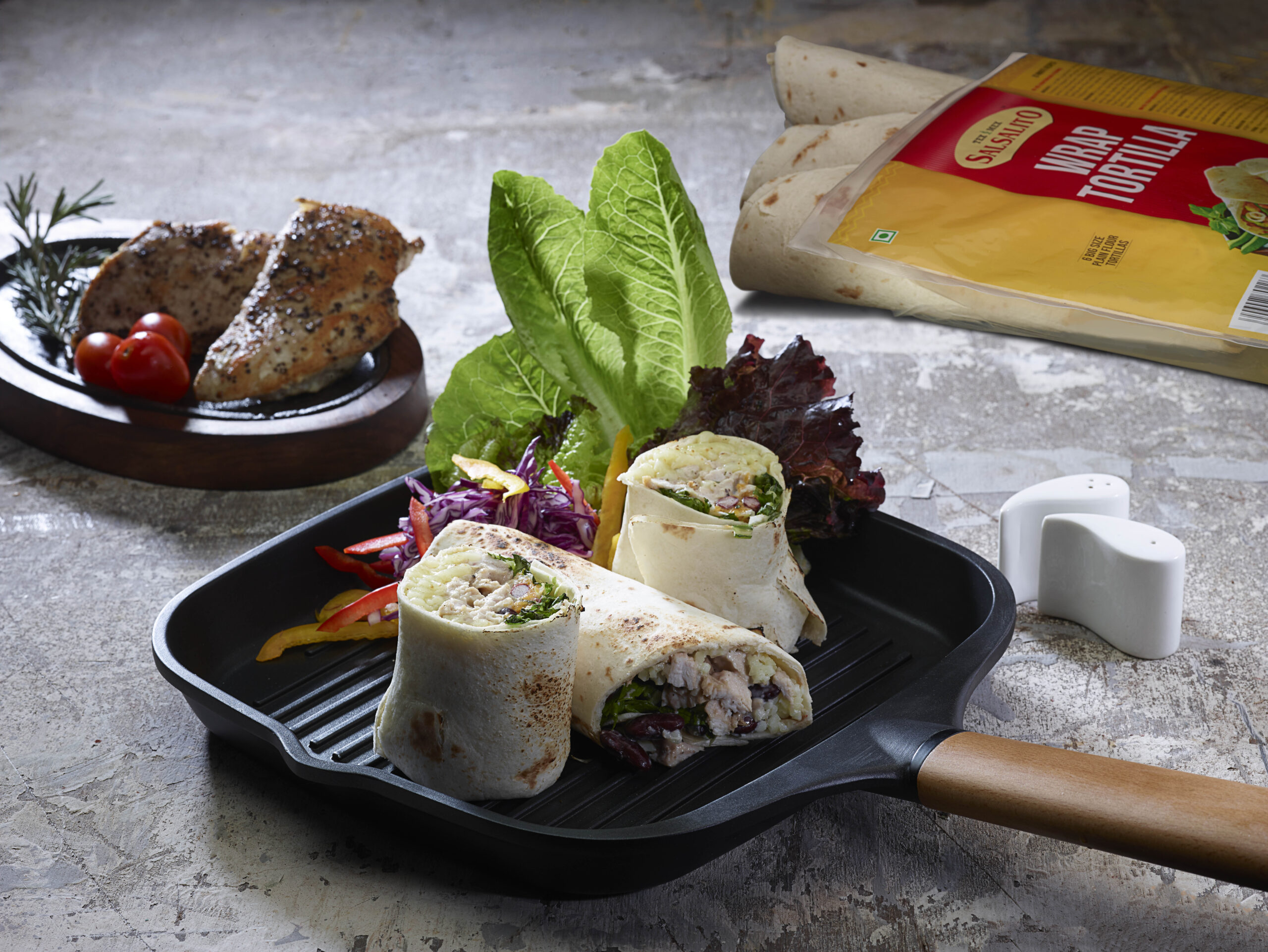 Salsalito 217190 – grilled chicken & bean burrito